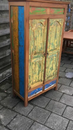 Botenhouten opbergkast
