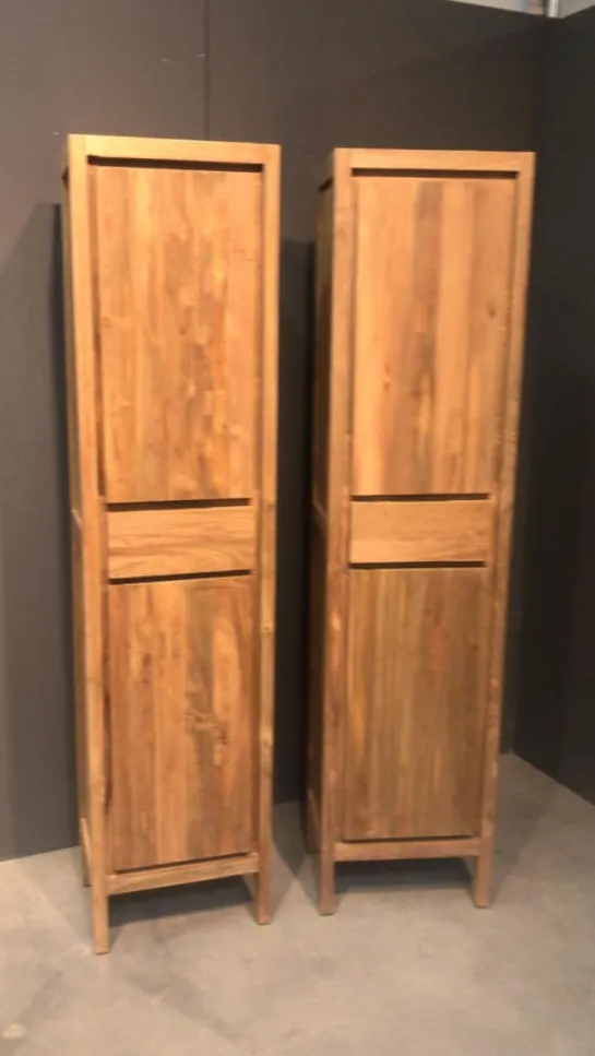 Hoge smalle teak houten badkamerkast 45x35x190 cm