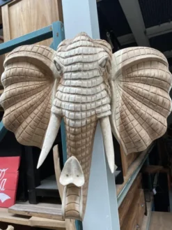 Houten olifantenkop