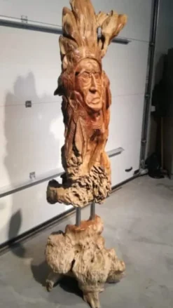 Indiaan uit wortel teak hout gesneden 210cm