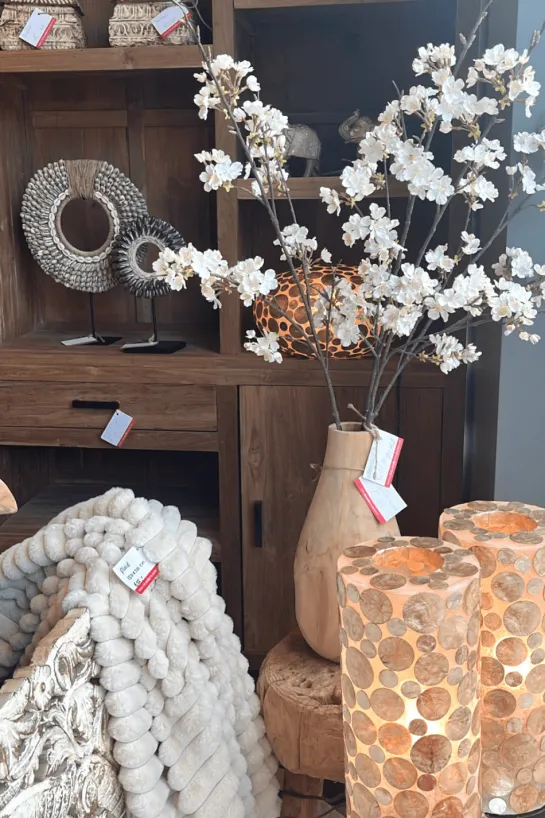 Mooie flessen vaas teak hout