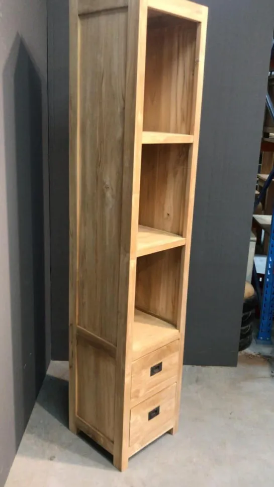 Nieuw teak kolomkast egaal van kleur