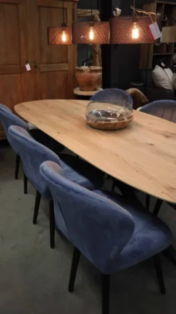 Organische vorm eiken eettafel