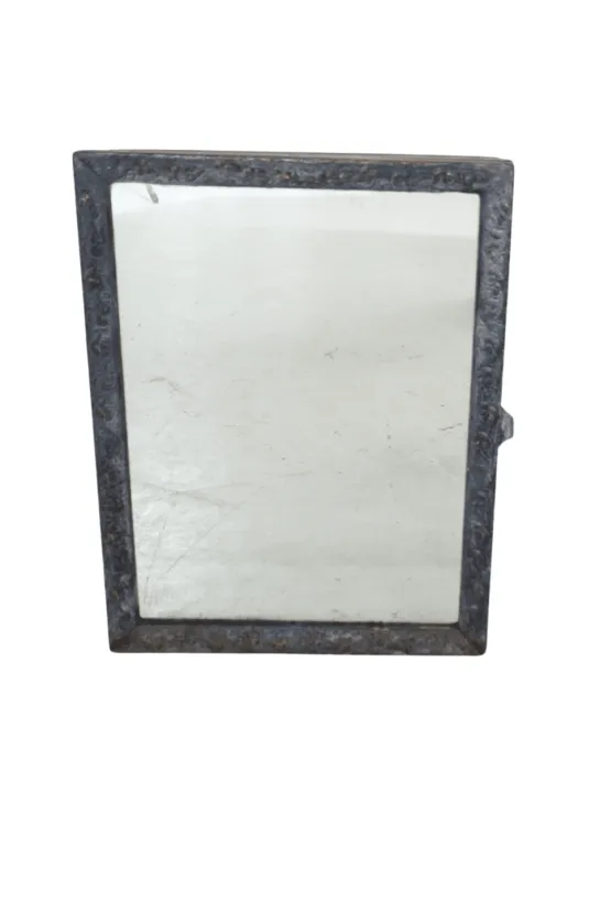 Oude spiegelkast blauw