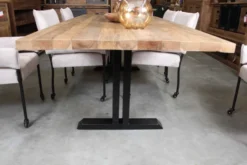Oude teak eettafel