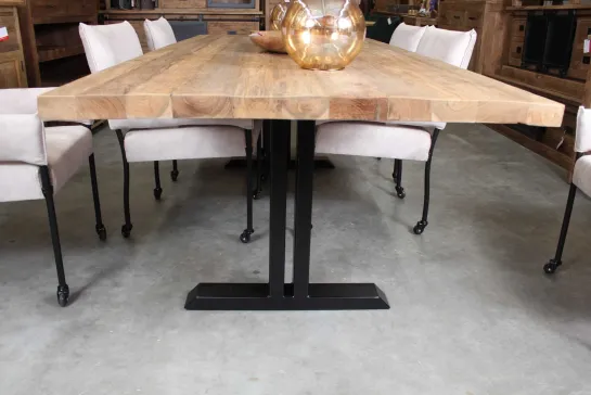 Oude teak eettafel