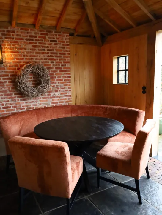 Ronde eetkamerbank met 2 stoelen