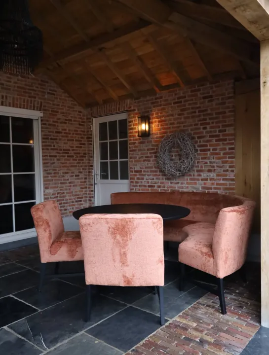 Ronde eetkamerbank met 2 stoelen