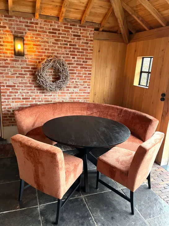 Ronde eetkamerbank met 2 stoelen