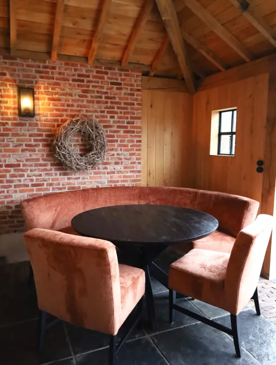 Ronde eetkamerbank met 2 stoelen