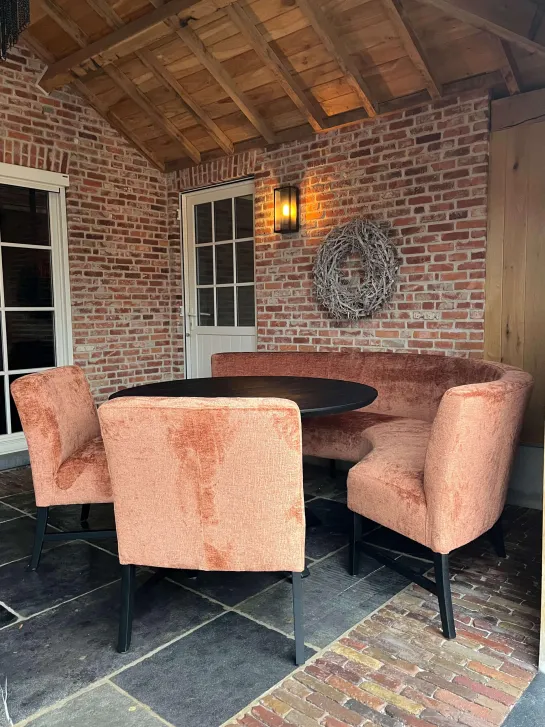 Ronde eetkamerbank met 2 stoelen
