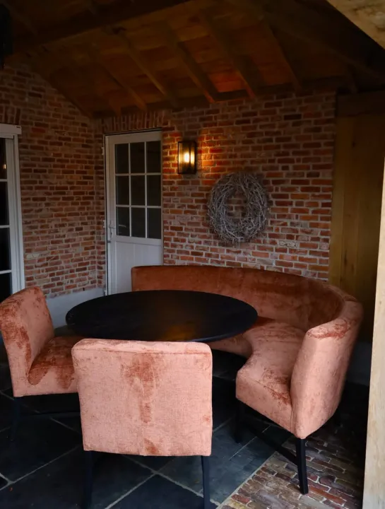 Ronde eetkamerbank met 2 stoelen