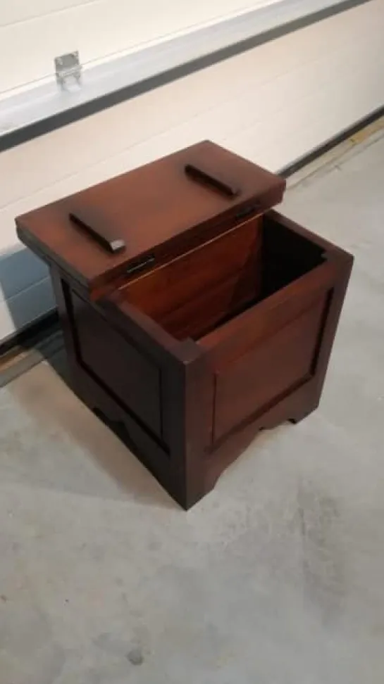 Salontafel donker koloniaal kistje