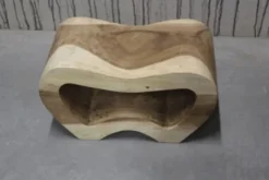 Suar houten krukje hartje