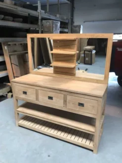 Teak spiegel met plankjes